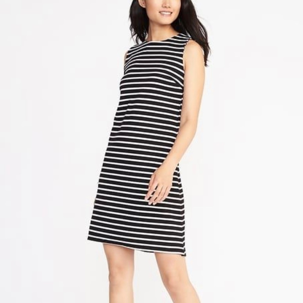 Old Navy | Black & White Striped Sleeveless Shift Dress *NWT*